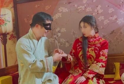 Công tử bột lừa cô tiểu thư xinh đẹp vào trò vui mịt mờ