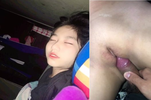 Làm tình với cô bé khi cô bé say mê ngủ